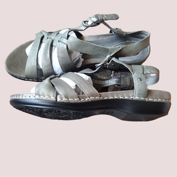Clarks Artisan Platinum Leather Active Air Sandals - Picture 6 of 8